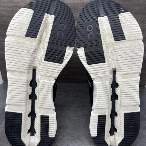 ON Cloudnova 2 Running Shoes Mens Size 12 Black White Athletic Trainer main image 7